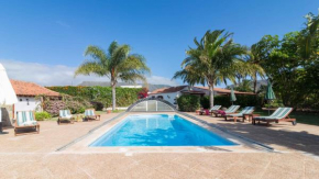  Finca El Picacho Apartments in the countryside 2 Km from the beach  Техина